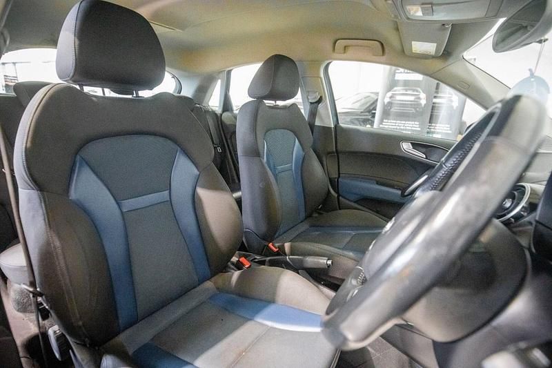 Used Audi A1 Sportback Sport 116 HP (85 kW) 2017 Blue Hatchback