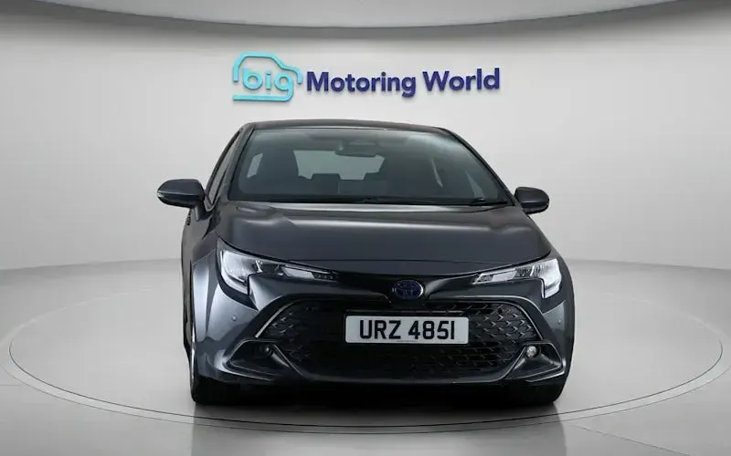 Used Toyota Corolla 140 HP (102 kW) 2026 Hatchback
