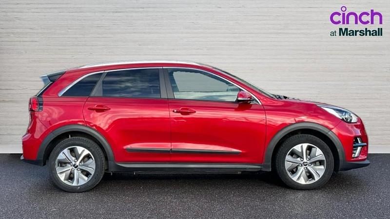 Used Kia e-Niro 150 kW (204 HP) 2021 Red SUV
