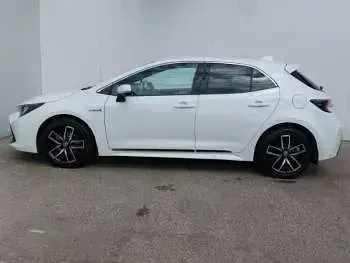 Used Toyota Corolla Design 122 HP (89 kW) 2022 White Hatchback