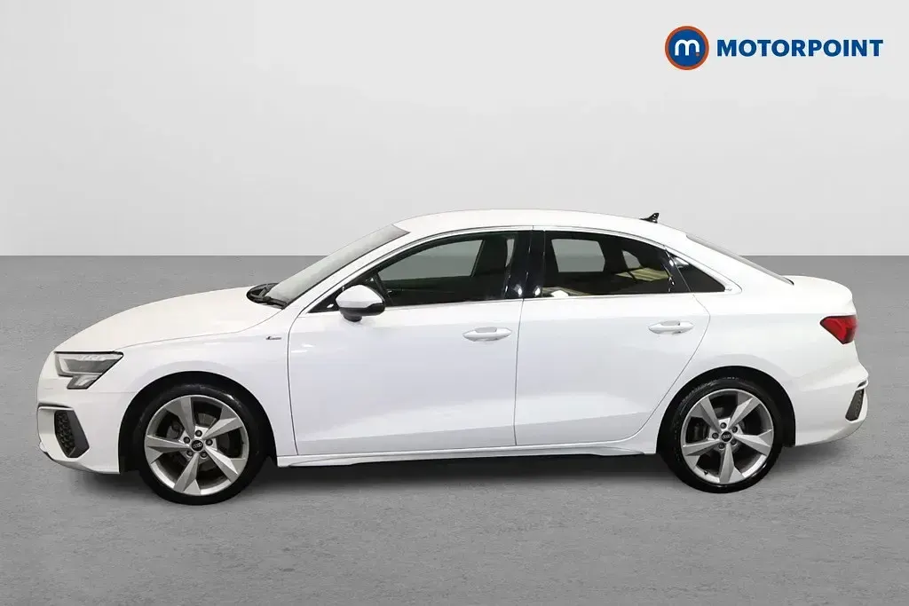 Używany Audi A3 S-Line 2021 Biały Sedan/Limuzyna