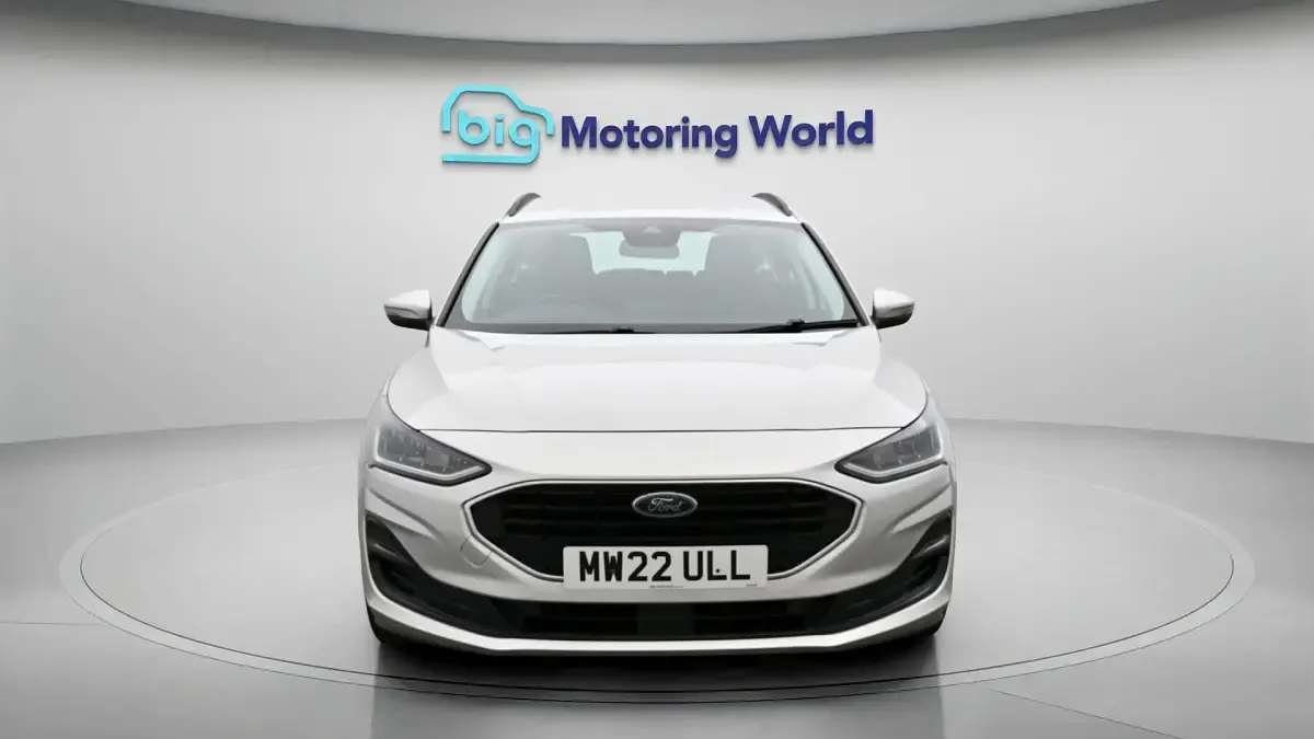 Used Ford Focus Zetec 120 HP (88 kW) 2021 Silver Estate