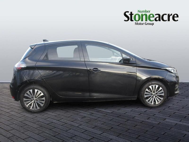 Used Renault Zoe Techno 100 kW (136 HP) 2022 Black Hatchback