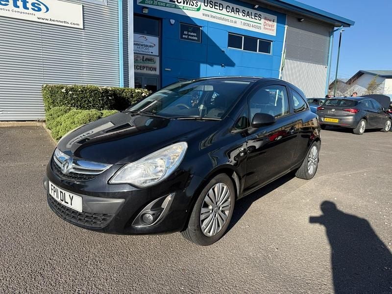 Used Vauxhall Corsa Excite 65 HP (47 kW) 2011 Black Hatchback