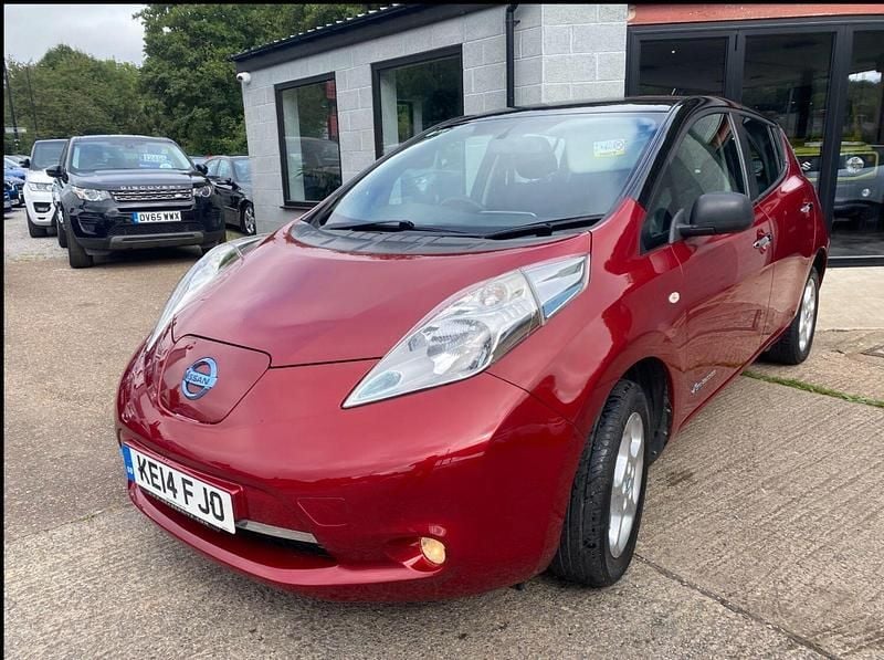 Used Nissan Leaf Visia 80 kW (109 HP) 2014 Red Hatchback