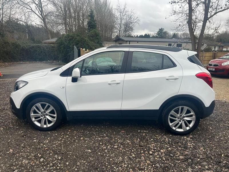 Used Vauxhall Mokka 115 HP (84 kW) 2016 White SUV