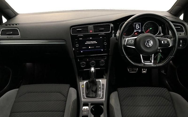 Used VW Golf VII R-line 150 HP (110 kW) 2019 White Hatchback