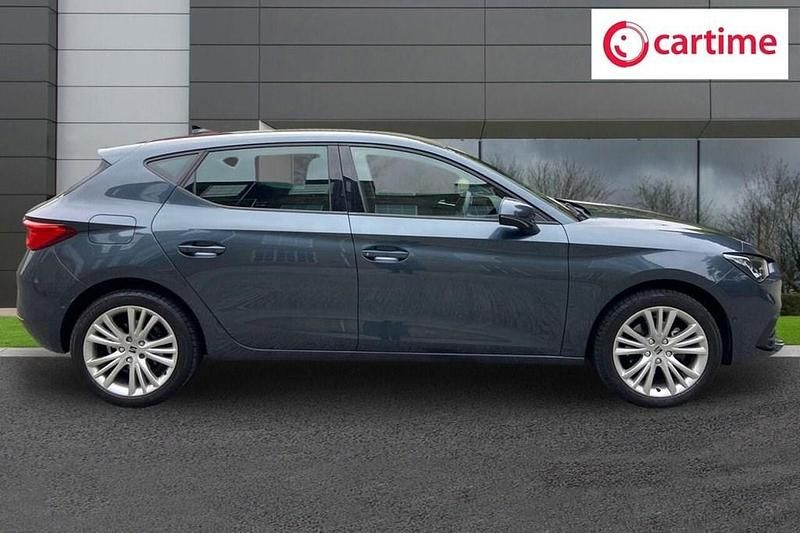 Used Seat Leon SE Dynamic 110 HP (80 kW) 2021 Grey Hatchback