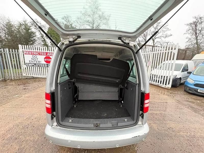 Used VW Caddy Maxi Life 102 HP (75 kW) 2011 Silver MPV