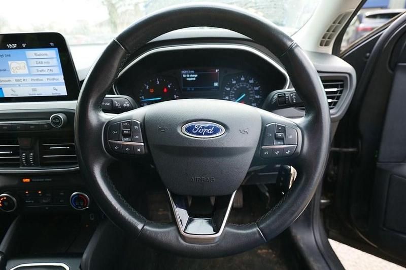 Used Ford Focus Zetec 95 HP (69 kW) 2026 Grey Estate