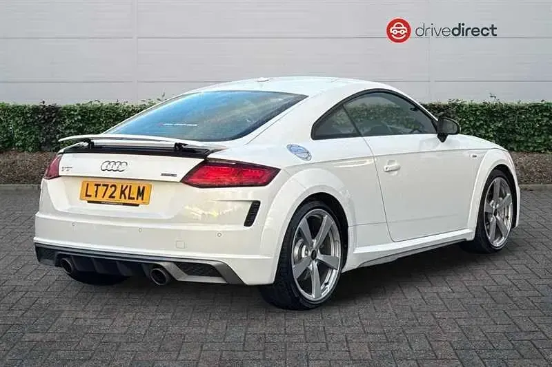 Begagnad Audi TT S-Line 245 HK (180 kW) 2022 Vit Sportkupé