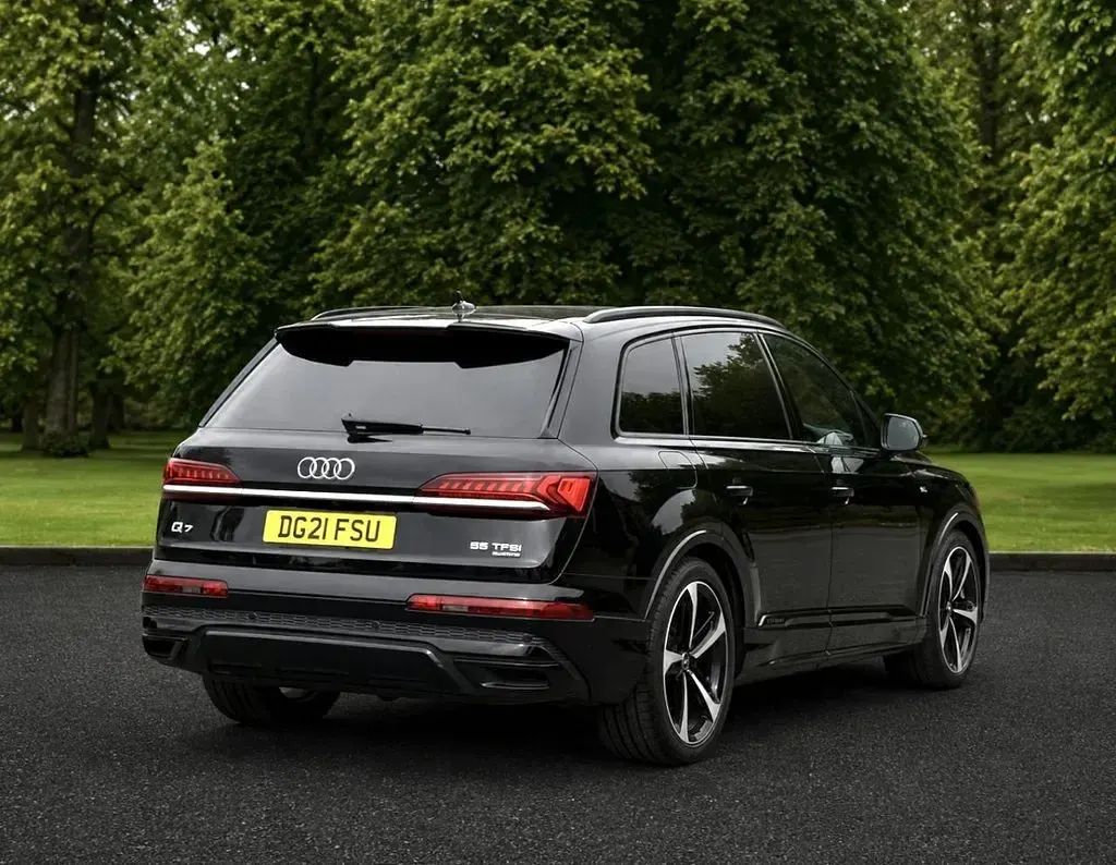 Used Audi Q7 Black Edition 340 HP (250 kW) 2021 Black SUV