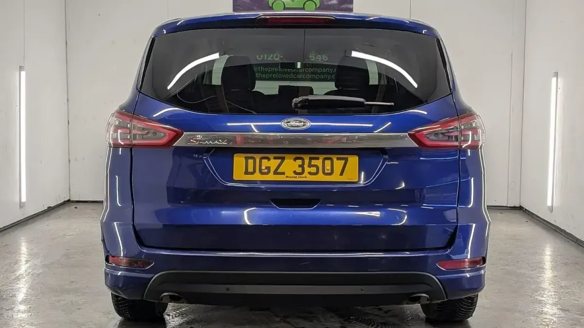 Used Ford S-MAX Titanium 2016 Blue MPV