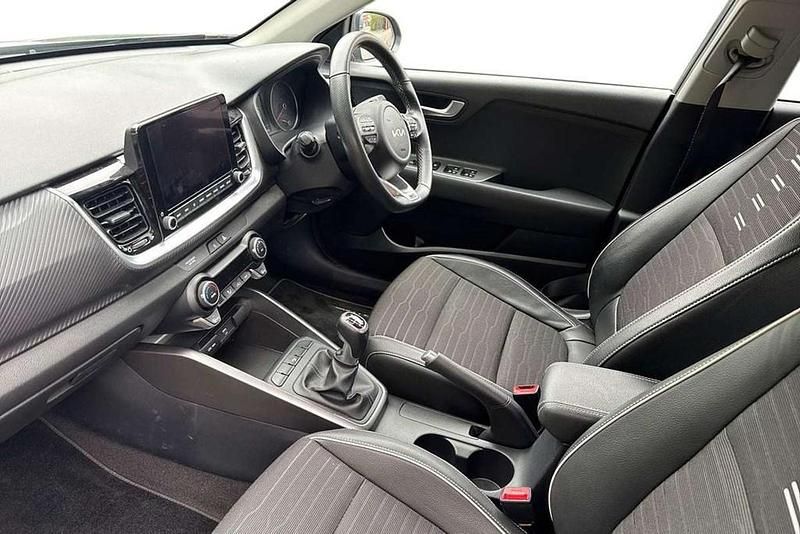 Used Kia Stonic GT-Line 100 HP (73 kW) 2023 SUV