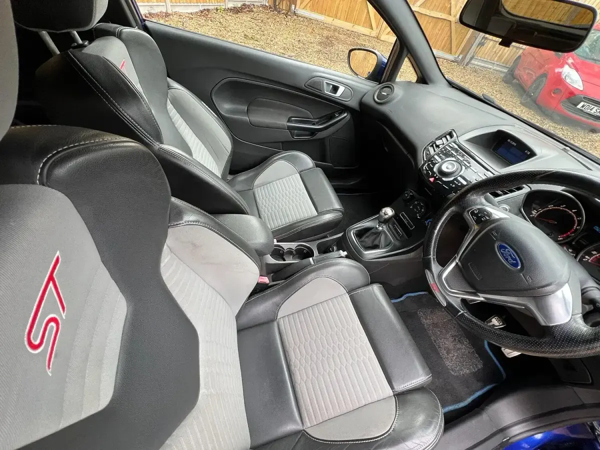 Used Ford Fiesta ST 2015 Blue Hatchback
