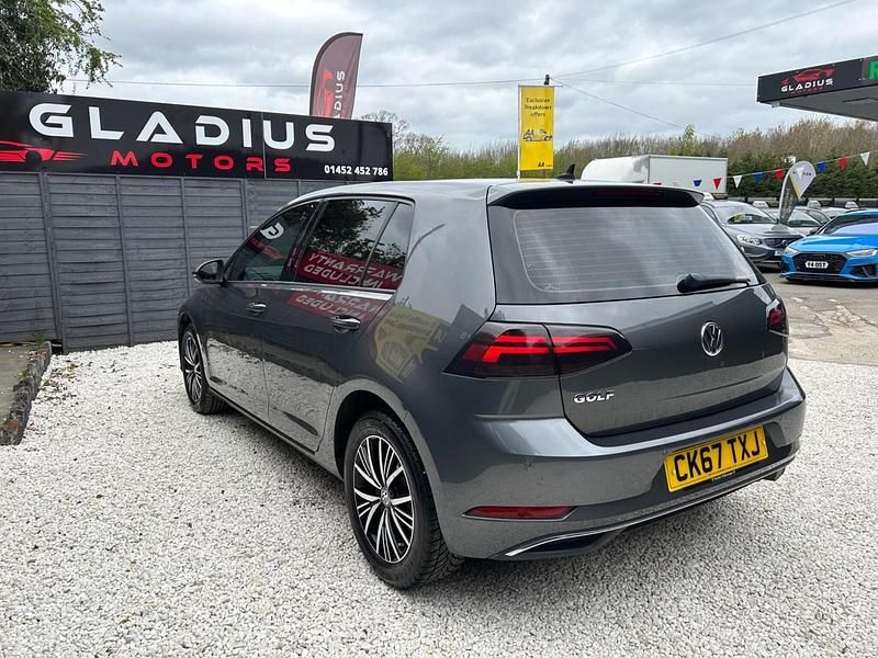 Used VW Golf VII SE 125 HP (91 kW) 2017 Grey Hatchback