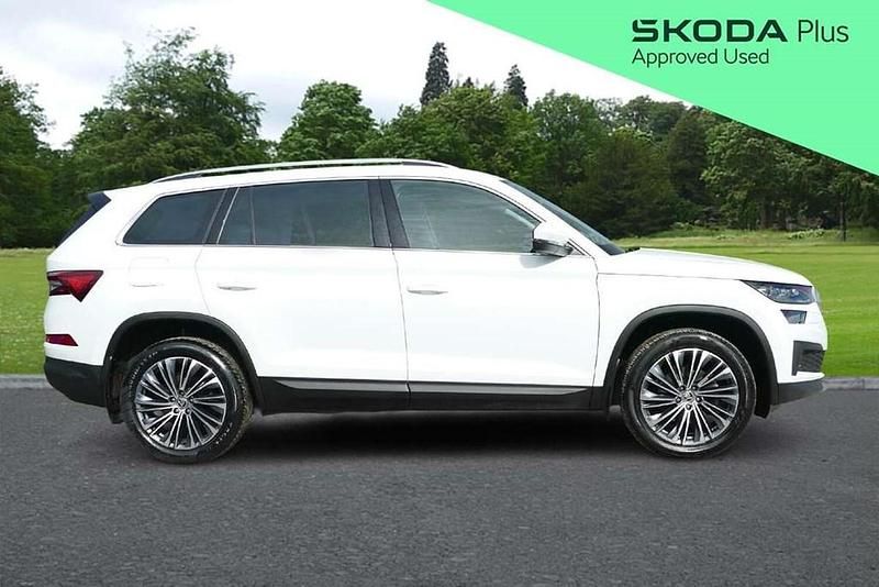 Used Skoda Kodiaq Executive 150 HP (110 kW) 2022 White SUV