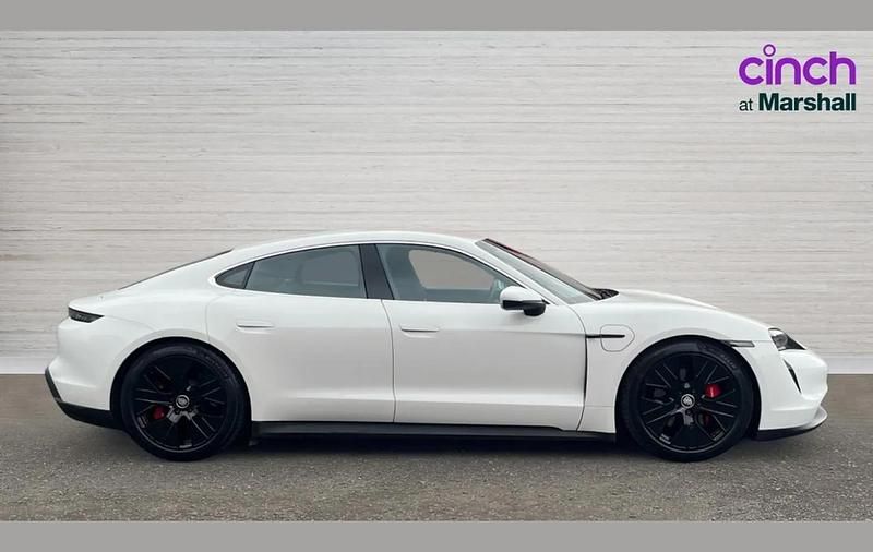 Usado Porsche Taycan 419 kW (571 HP) 2021 Branco Sedan