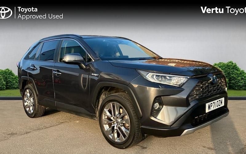 Usado Toyota RAV4 218 HP (160 kW) 2025 SUV