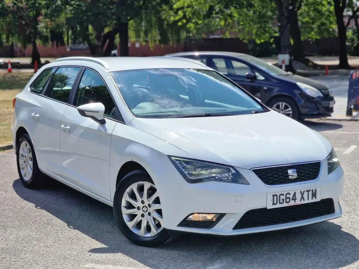Used Seat Leon SE 105 HP (77 kW) 2014 White Estate