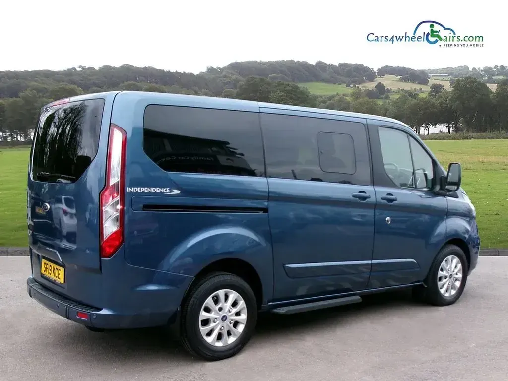 Used Ford Tourneo 2019 Blue MPV