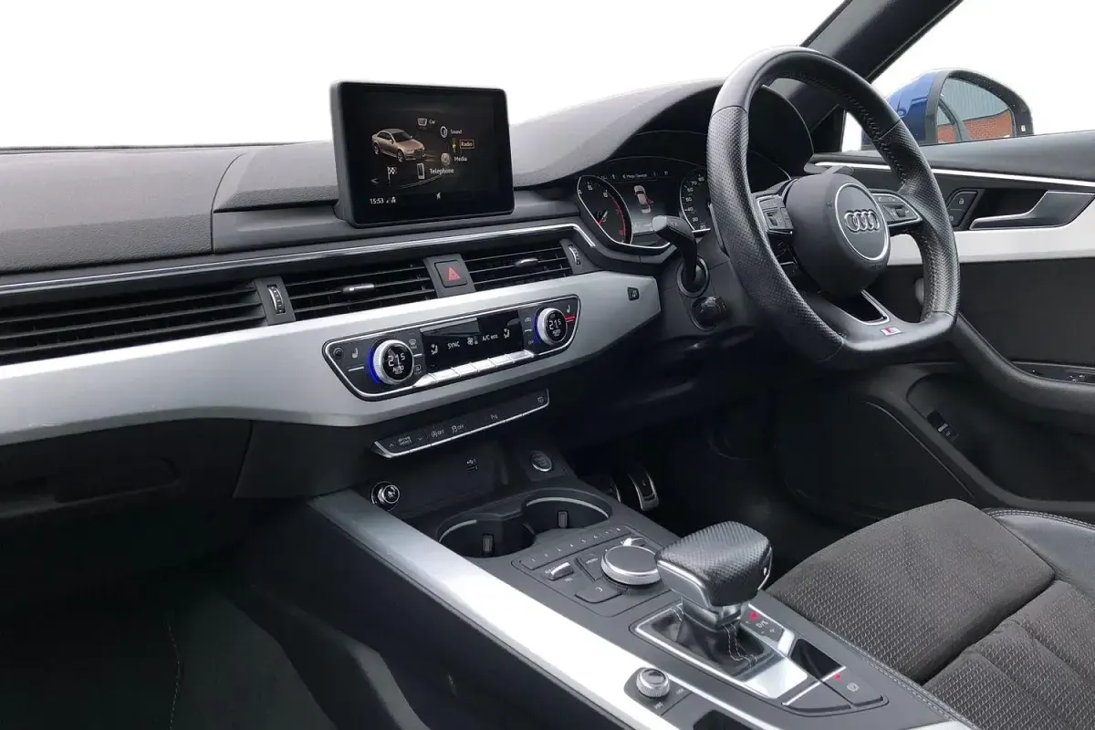 Used Audi A4 S-Line 150 HP (110 kW) 2018 Blue Sedan