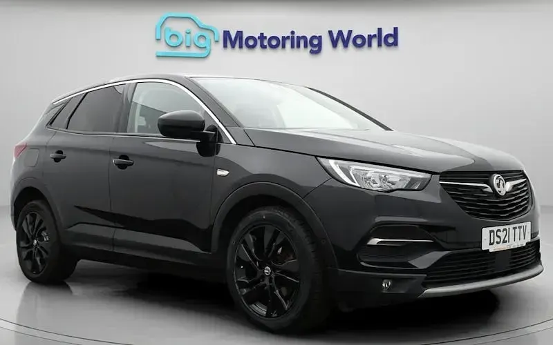 Used Vauxhall Grandland X SRi 131 HP (96 kW) 2021 SUV