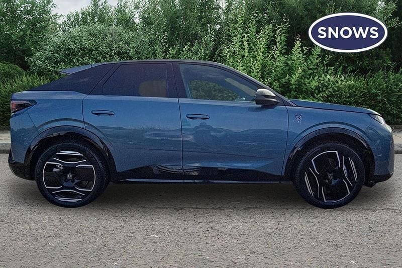 Used Peugeot e-3008 GT 156 kW (213 HP) 2024 Elixir red SUV