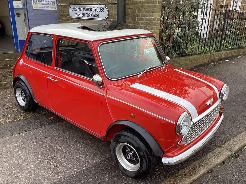 Used Rover Mini 82 HP (60 kW) 1996 Red Sedan