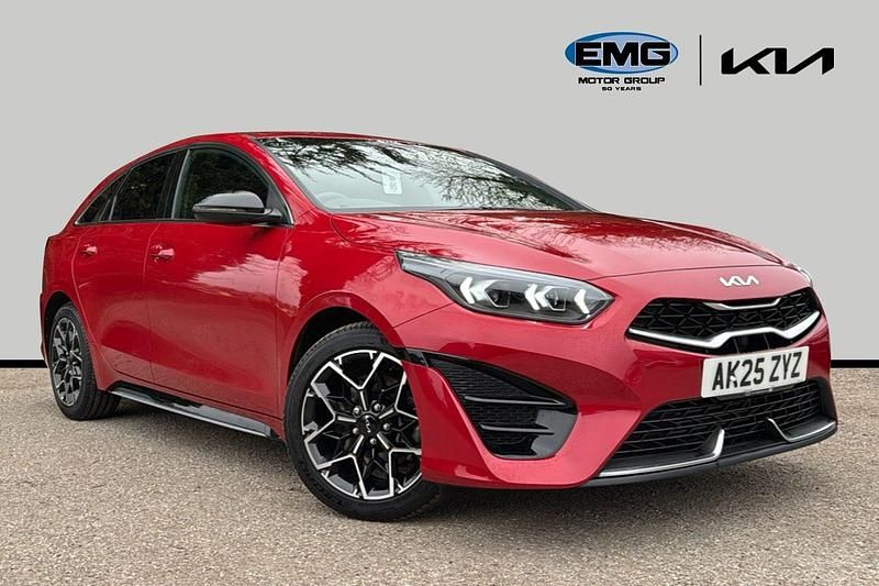 Used Kia ProCeed GT-Line 138 HP (101 kW) 2025 Red Estate