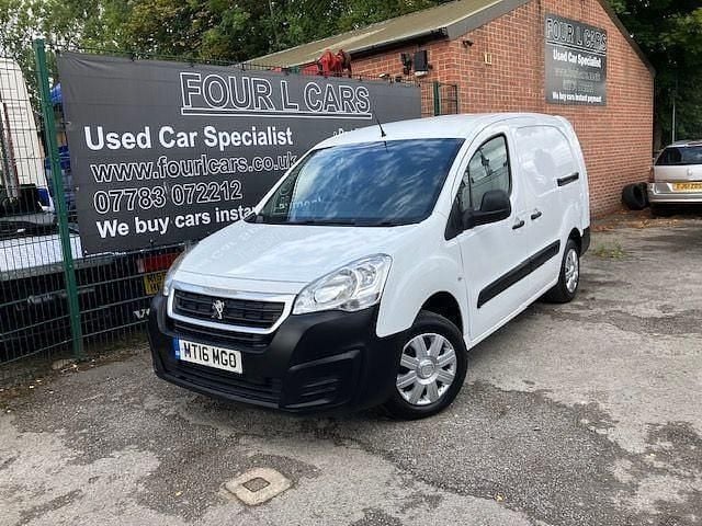 White Used 2016 Peugeot Partner MPV | £5,295 (Fair price) - Image 1/4