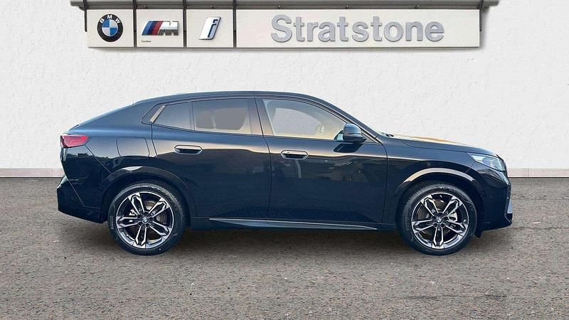 New BMW iX2 M Sport 227 kW (309 HP) 2025 Black SUV