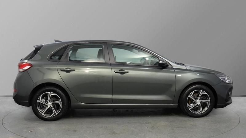 Used Hyundai i30 SE 120 HP (88 kW) 2023 Grey Hatchback
