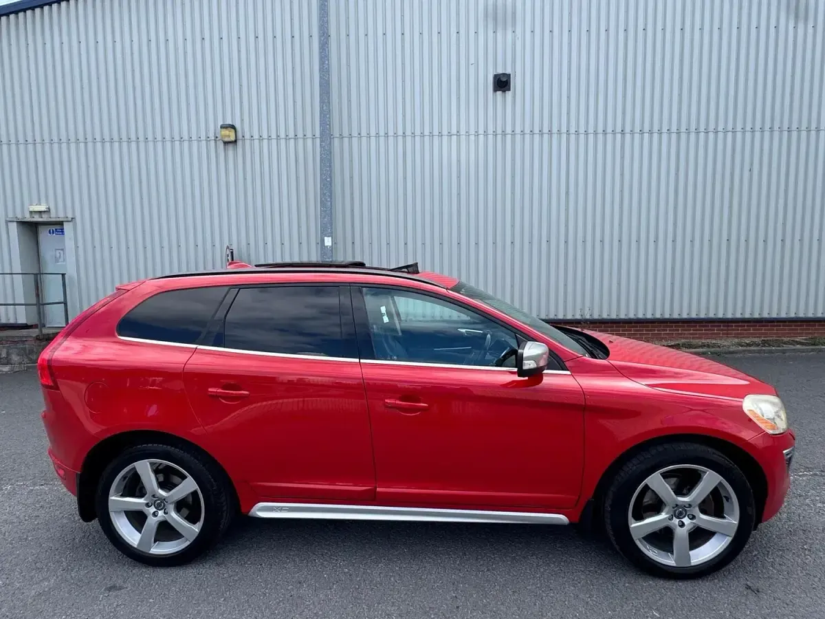 Used Volvo XC60 R-Design 2012 Red SUV