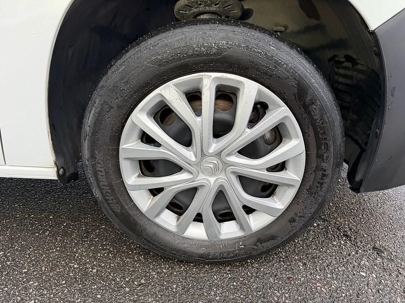 Used Citroën Berlingo 100 HP (73 kW) 2022 White MPV