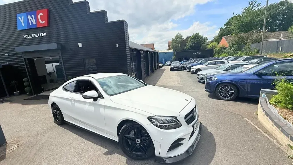 Used Mercedes C200 AMG line 198 HP (145 kW) 2018 White Coupe