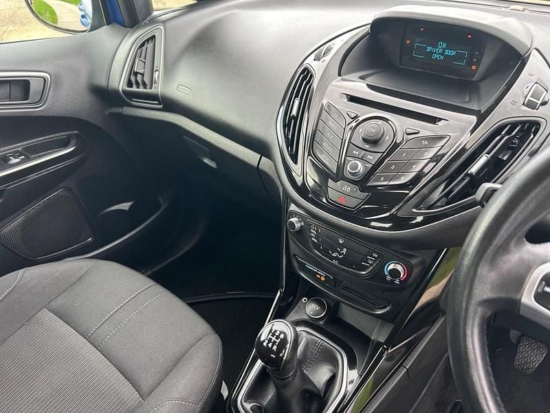 Used Ford B-MAX Zetec 2014 Blue MPV