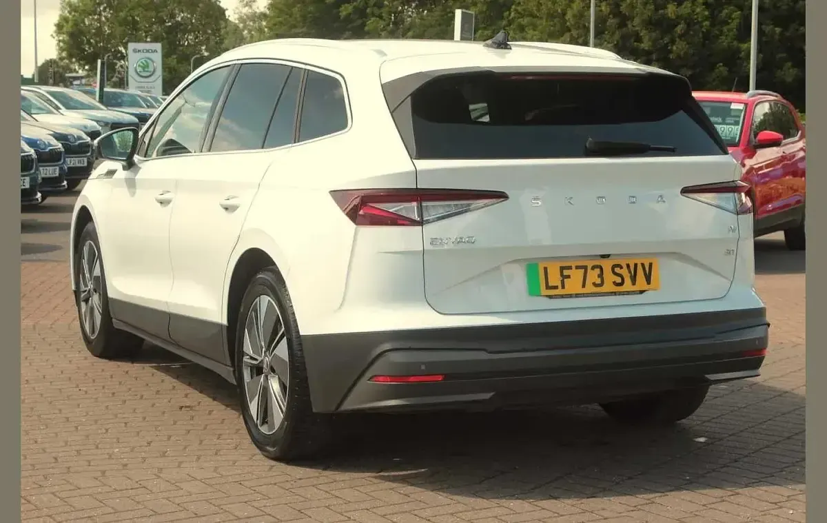 Used Skoda Enyaq iV ecoSuite 150 kW (204 HP) 2024 Moon white metallic SUV