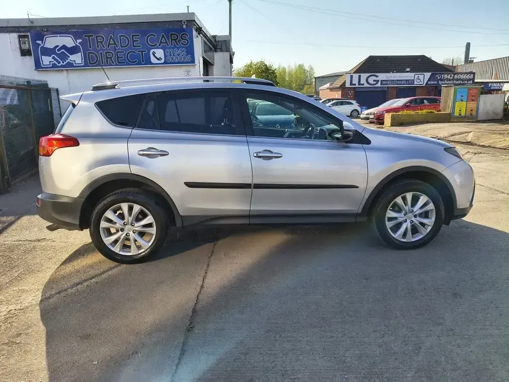 Used Toyota RAV4 150 HP (110 kW) 2013 Silver SUV