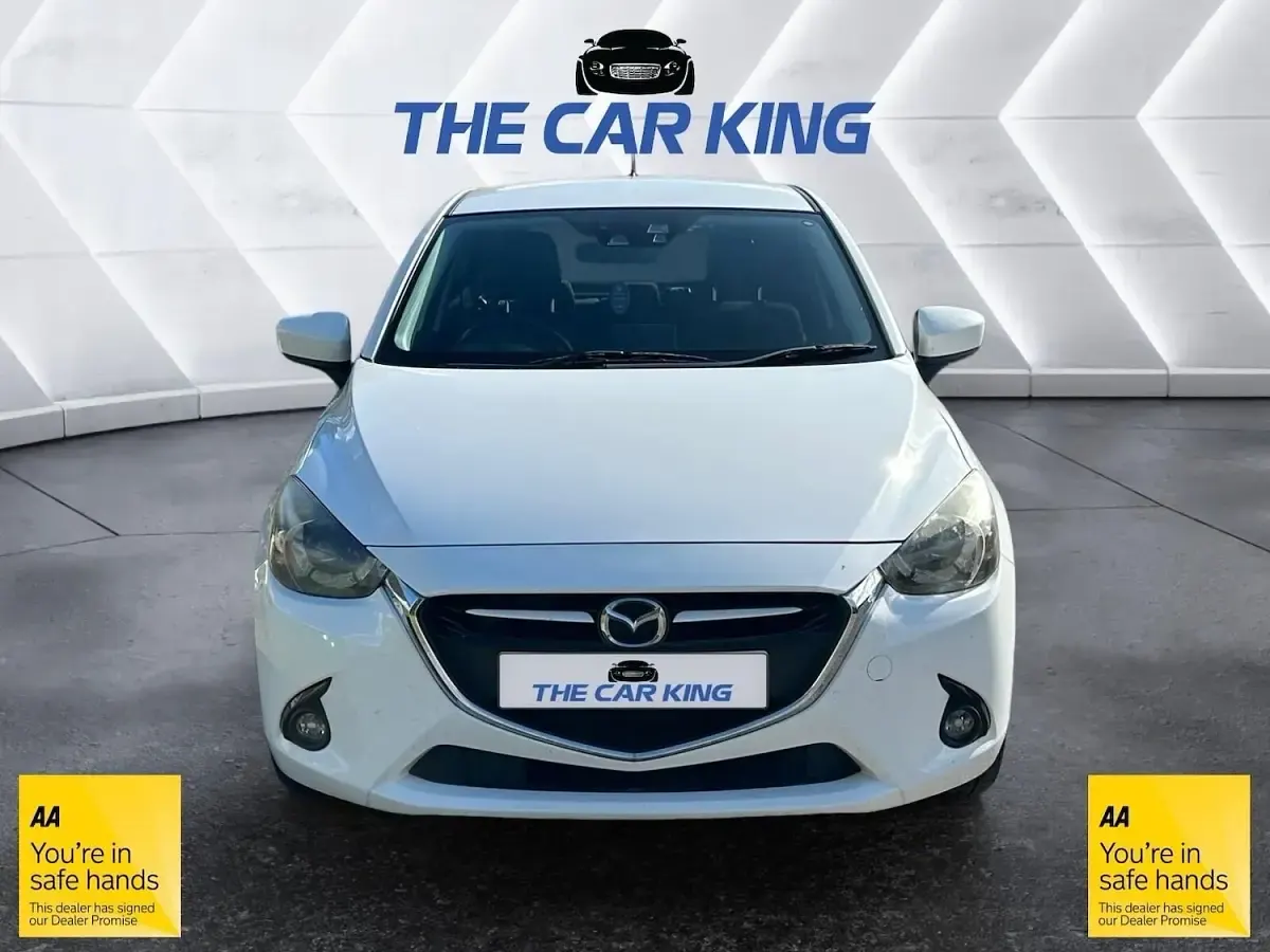 Used Mazda 2 Inclusive 115 HP (84 kW) 2015 White Hatchback