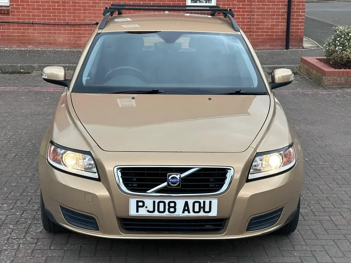 Used Volvo V50 2008 Gold Estate