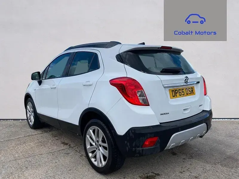 Used Vauxhall Mokka 140 HP (102 kW) 2015 White SUV