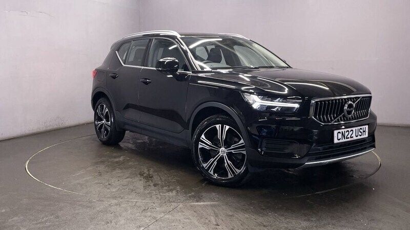 Black Used 2022 Volvo XC40 Inscription SUV | £22,999 (Good price) - Image 1/4