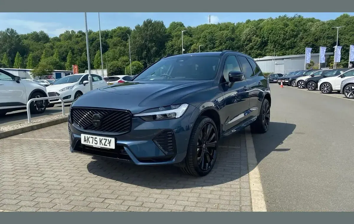 New Volvo XC60 Plus 350 HP (257 kW) 2025 Blue SUV