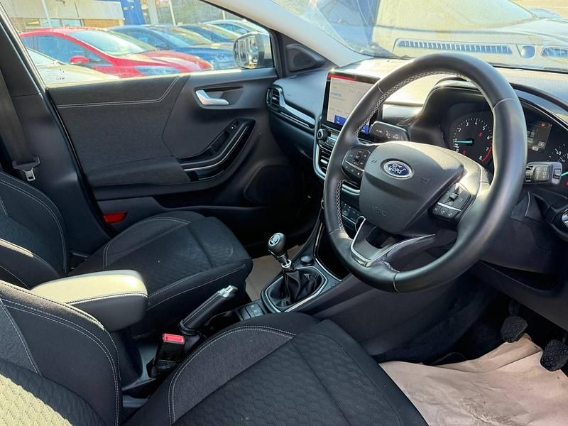 Used Ford Puma Titanium 155 HP (114 kW) 2023 Silver SUV