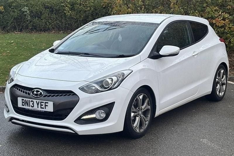 White Used 2013 Hyundai i30 Sport Hatchback | £3,500 (Good price) - Image 1/1