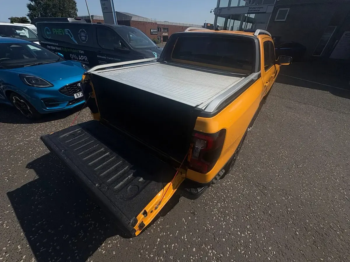 Used Ford Ranger Wildtrack 240 HP (176 kW) 2024 Orange Pickup