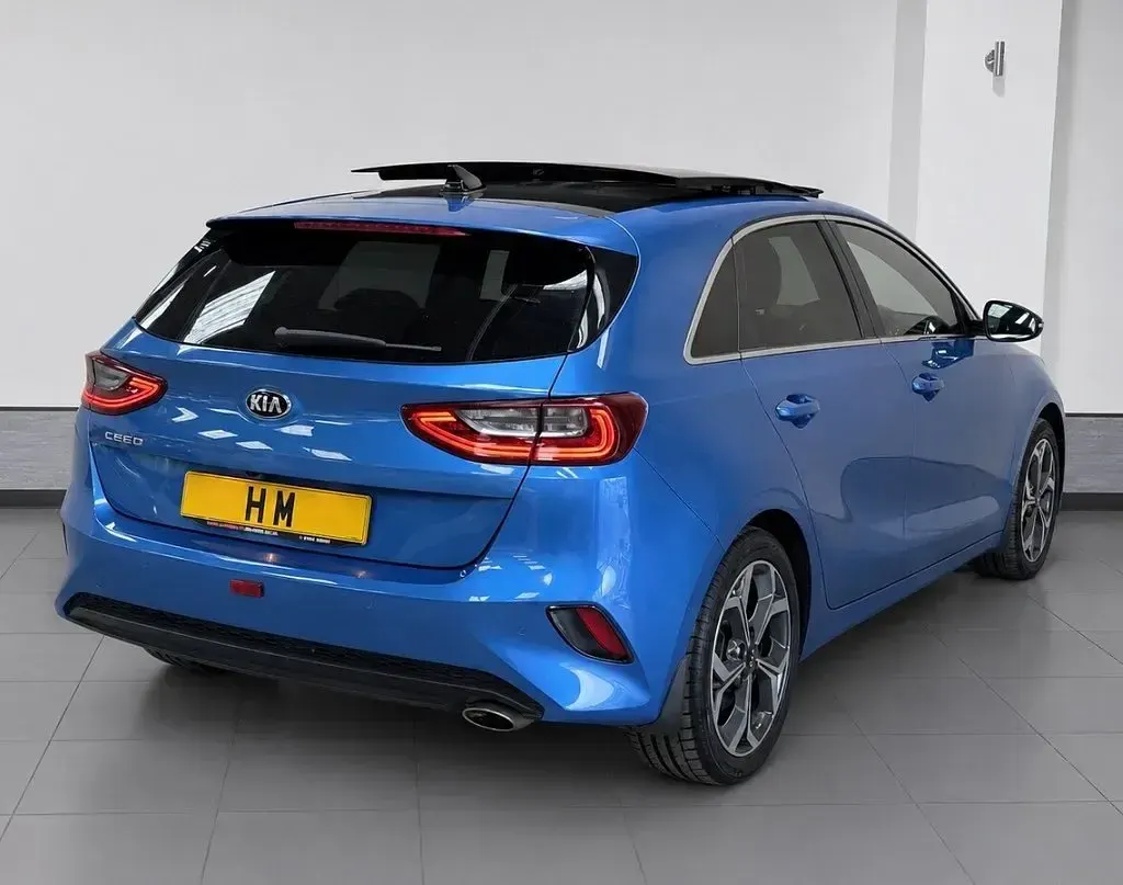 Used Kia Ceed First Edition 140 HP (102 kW) 2018 Blue Hatchback