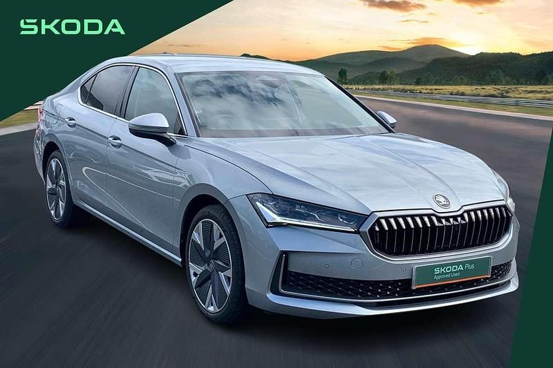 Silver Used 2025 Skoda Superb SE L Hatchback | £29,449 (Expensive) - Image 1/4