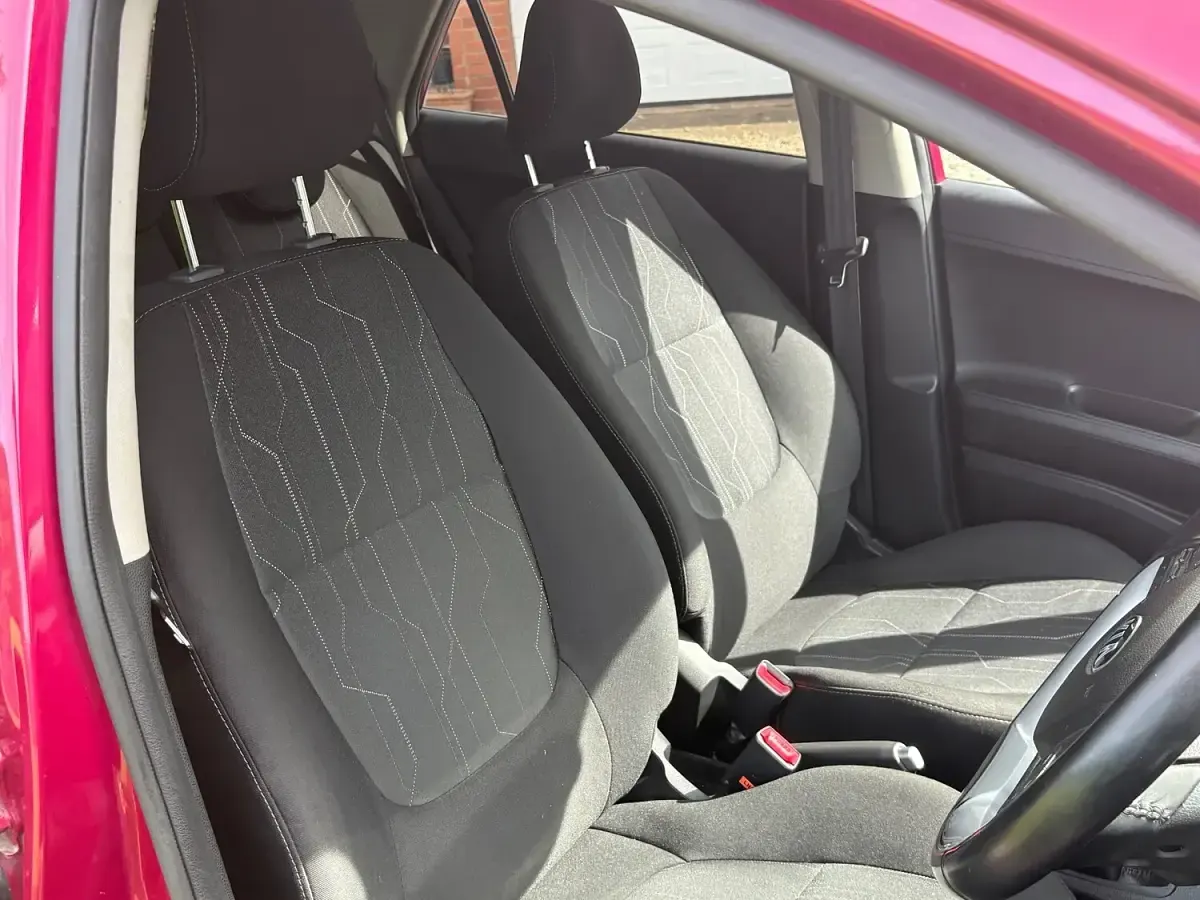 Used Kia Picanto 84 HP (61 kW) 2016 Pink Hatchback